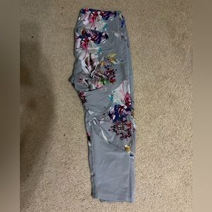 Floral Avía side pocket leggings